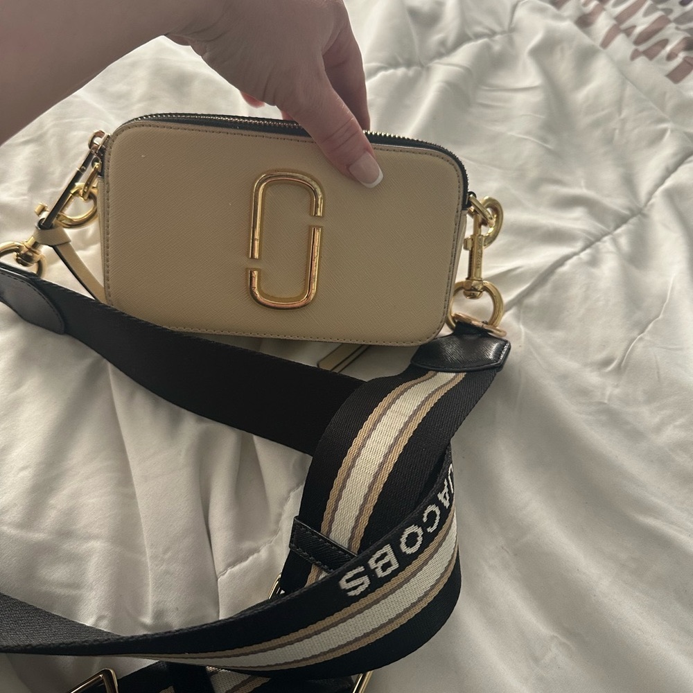 Marc Jacob camra purse